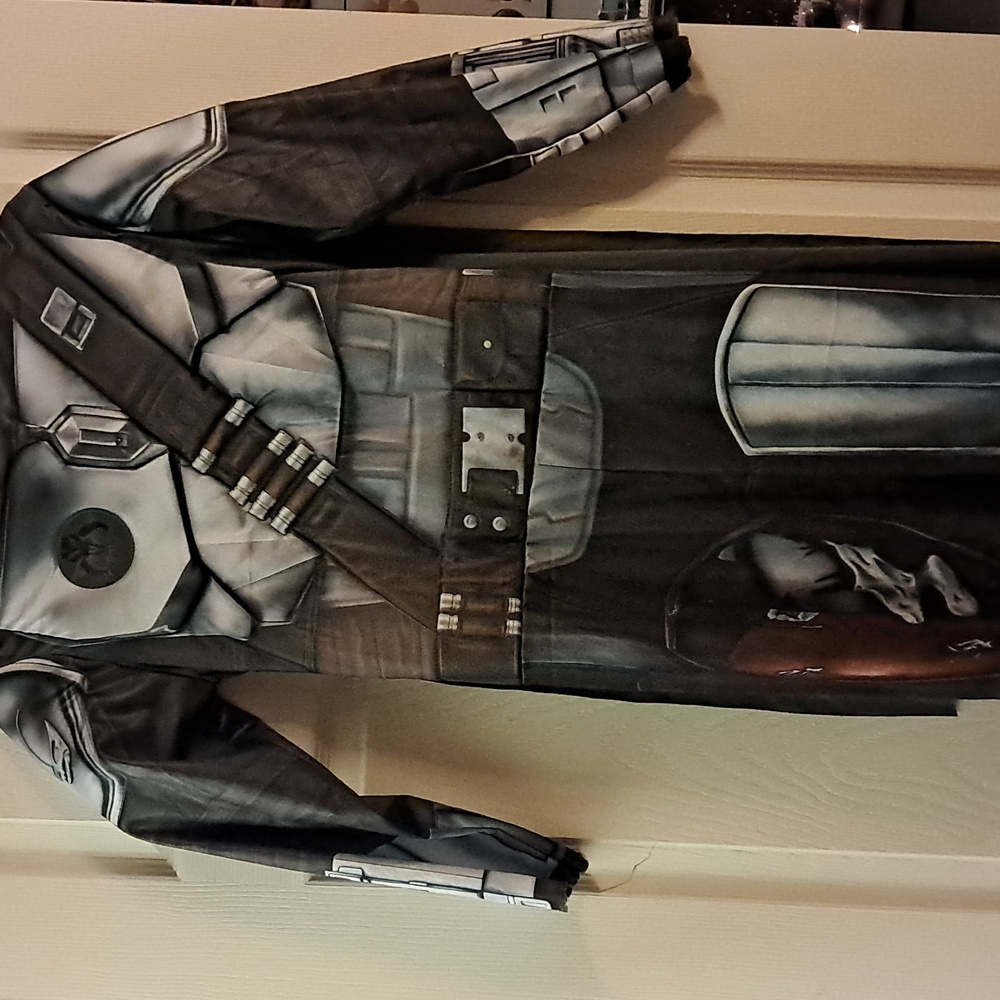 Mandalorian Star Wars Black and Gray Costume